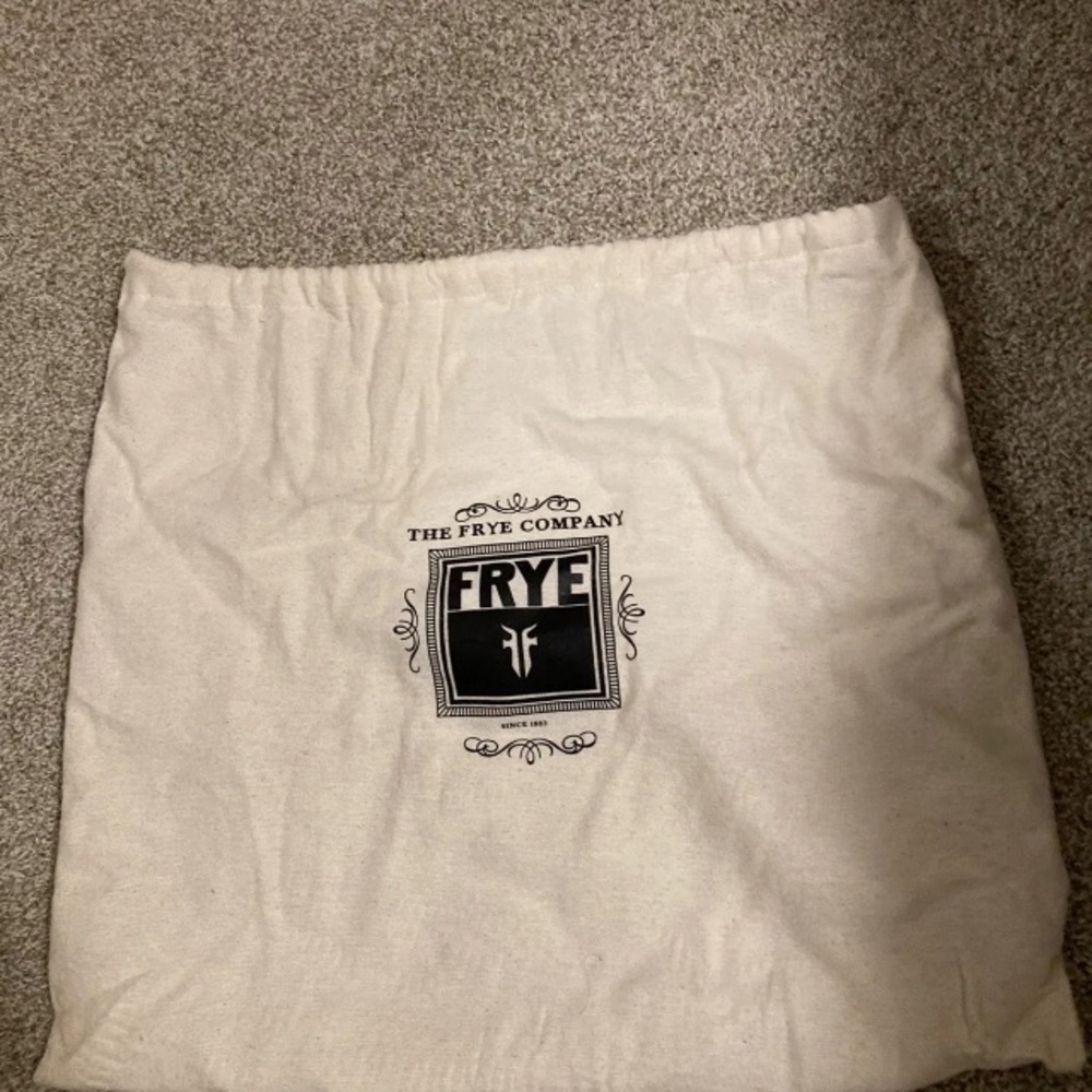 Frye Brook Genuine Leather Drawstring Shoulder Ba… - image 5